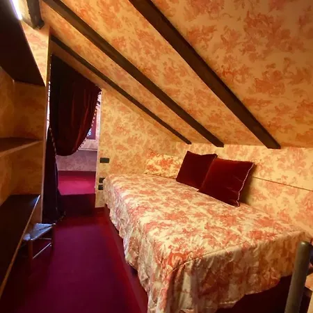 Mansarda Brera Apartamento Milão